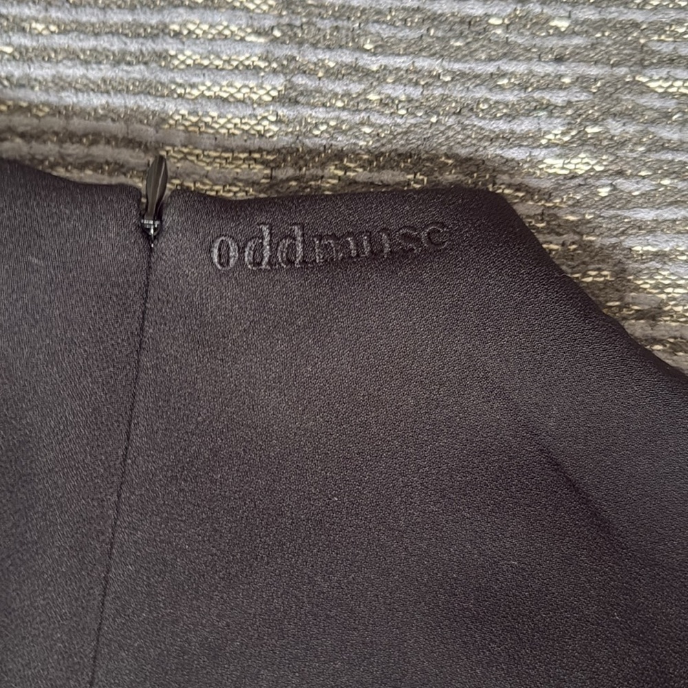 Odd Muse London The Ultimate Muse Structured Sleeveless Black Top Blouse Crepe - Picture 10 of 10